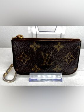 Louis Vuitton Monogram Key Pouch / Mini Zip Coin Case w/ Chain & Clip